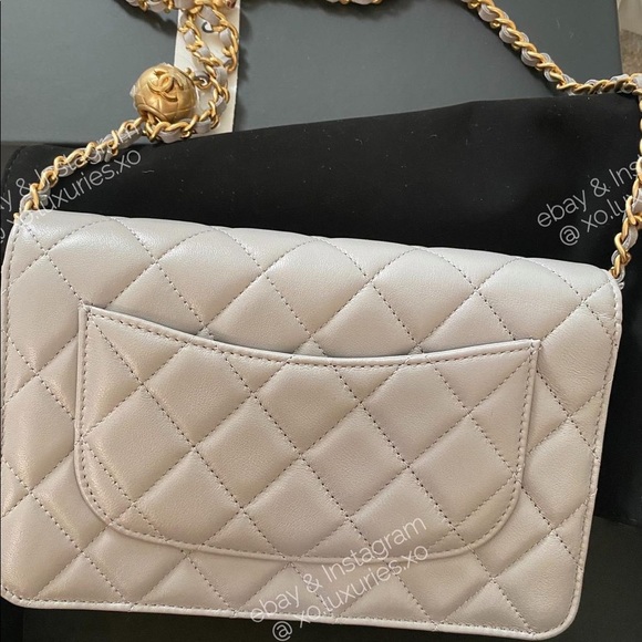 SOLD ❌ CHANEL Authentic RECEIPT Gray Pearl Crush Bag WOC - Picture 5 of 12